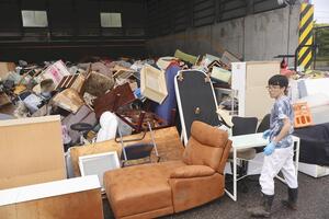 千葉市の鹿島川沿いの草むらに男性遺体、豪雨で流された可能性…住宅被害は１５４１棟に拡大