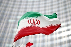 イランの小型石油タンカーに米軍の攻撃、ミサイル４発…乗組員は船外へ避難