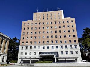 昼休憩に近くの店で買い飲酒、そのまま勤務した警部を訓戒…「10回くらいした」「大丈夫と安易に考えた」
