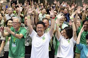 沖縄県知事選、新人・古謝玄太氏が初当選「沖縄を前に進めていきたい」…現職・玉城デニー氏らを破る