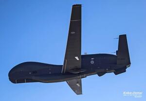 空自の大型無人偵察機「グローバルホーク」1機が鳥取北の公海上で通信途絶、周辺海域で浮遊物発見