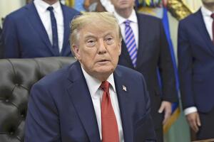 トランプ氏、ＡＩ企業の自主規制に関する合意文書に署名…ＡＩ企業監視委員会の設置も検討