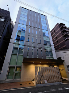 全東信社長が破産手続き開始決定、営業権を１８０億円で買い取った「東信クレジット」も
