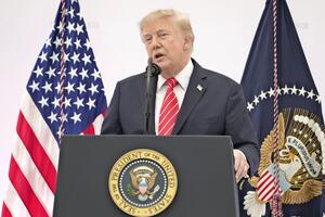 トランプ氏、中間選挙までは「イランを攻撃することはない」…国防総省が攻撃準備を命じたとの報道も