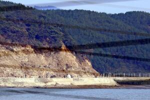 北朝鮮、南北軍事境界線沿いに地雷や鉄柵設置し「要塞化」…韓国との武力衝突懸念高まる