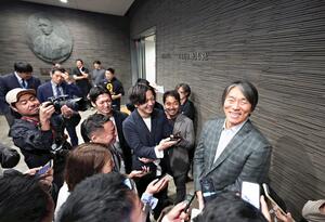 巨人の松井秀喜新監督、ジャイアンツ球場など訪問…選手と会話「頑張っていきましょうという感じで」